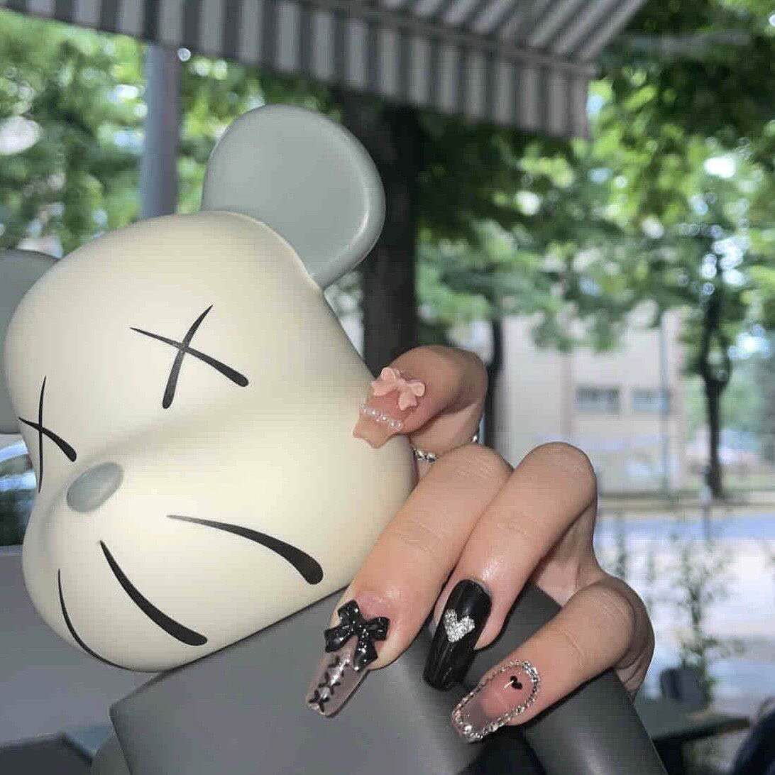 Süße &amp; coole French Press-On-Nägel | Handgemachte abnehmbare Nagelkunst | Trendige Nägel für mühelosen Glamour